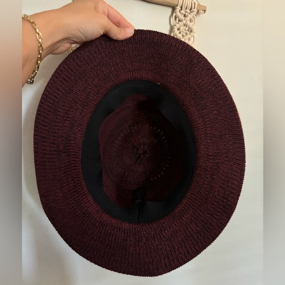 Simple Fedora - Picture 2 of 5